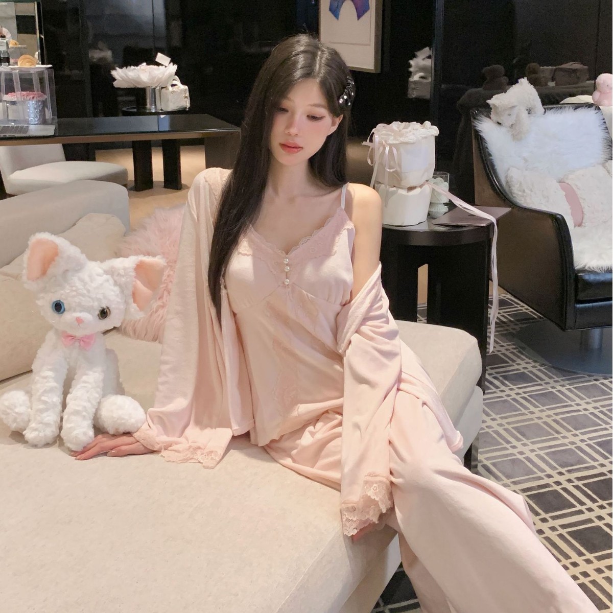 法式纯欲风海岛绒睡衣女高级感性感吊带长裤三件套秋冬季家居服