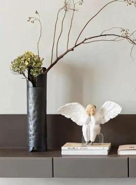 现代侘寂风样板房书桌玄关电视柜床头柜永生花艺天使摆件组合摆件