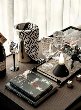 现代中古样板房水吧台酒柜冰桶红酒杯台灯托盘装饰酒组合摆件