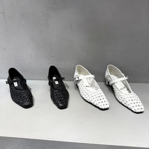 春夏羊皮镂空编织方头粗跟玛丽珍