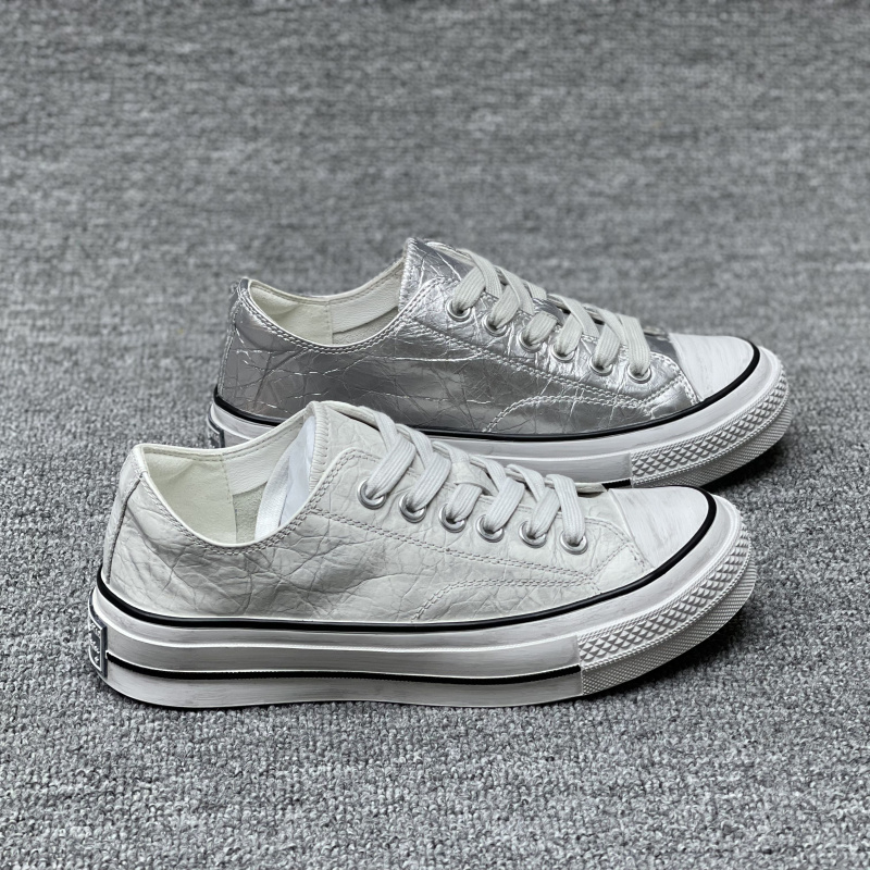 系带平底圆头做旧复古休闲板鞋女