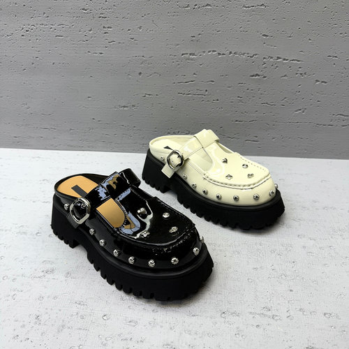 麦露迪重工铆钉厚底包头凉拖