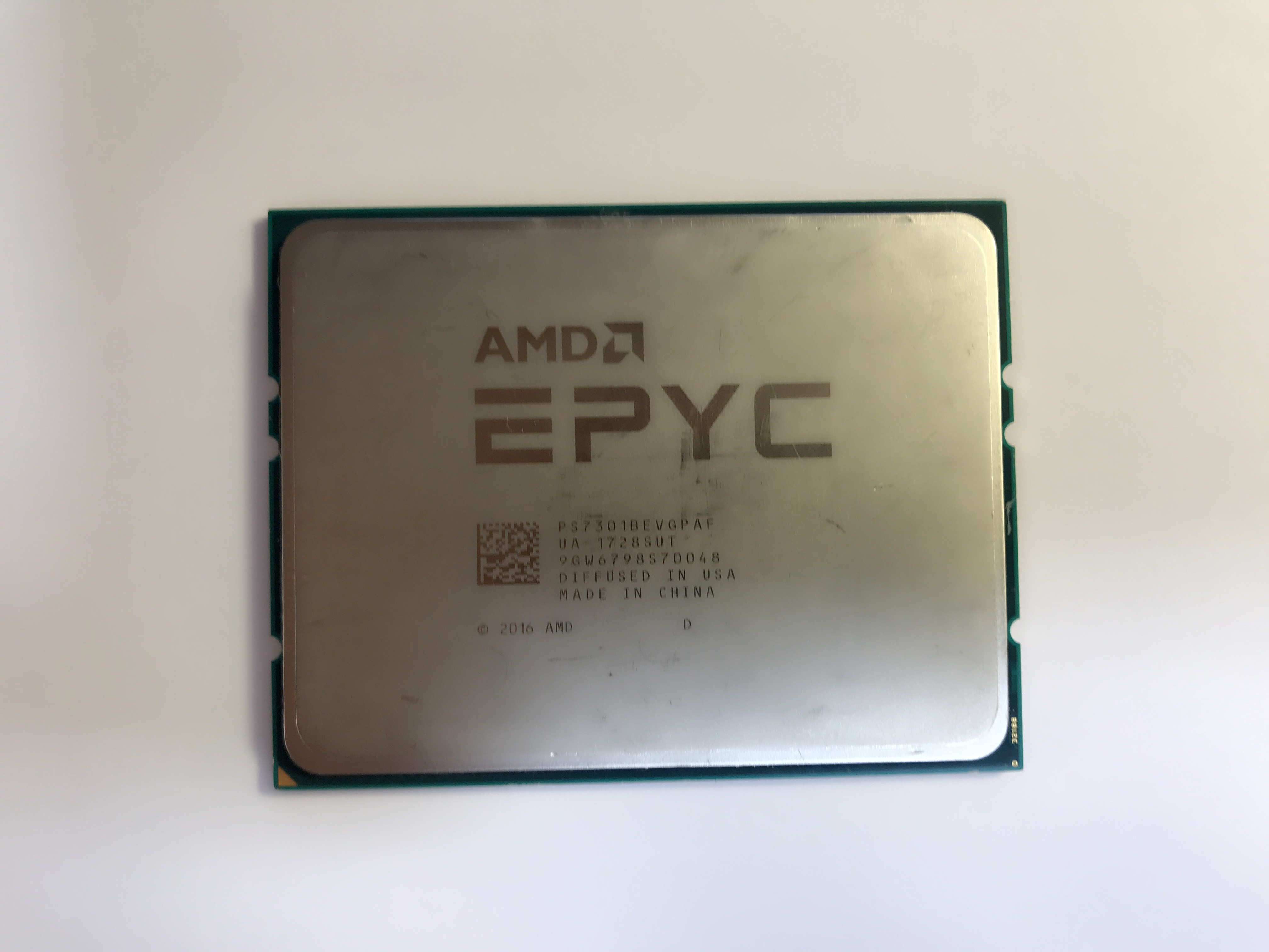 AMD EPYC 7301 16C 2.2GHz 2.7GHz 64MB Socket 正式版CPU散片