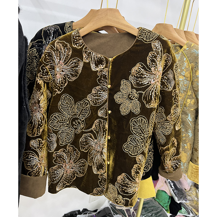 刺绣亮片新中式夹棉丝绒棉衣外套女2025秋冬新款撞色气质宽松上衣