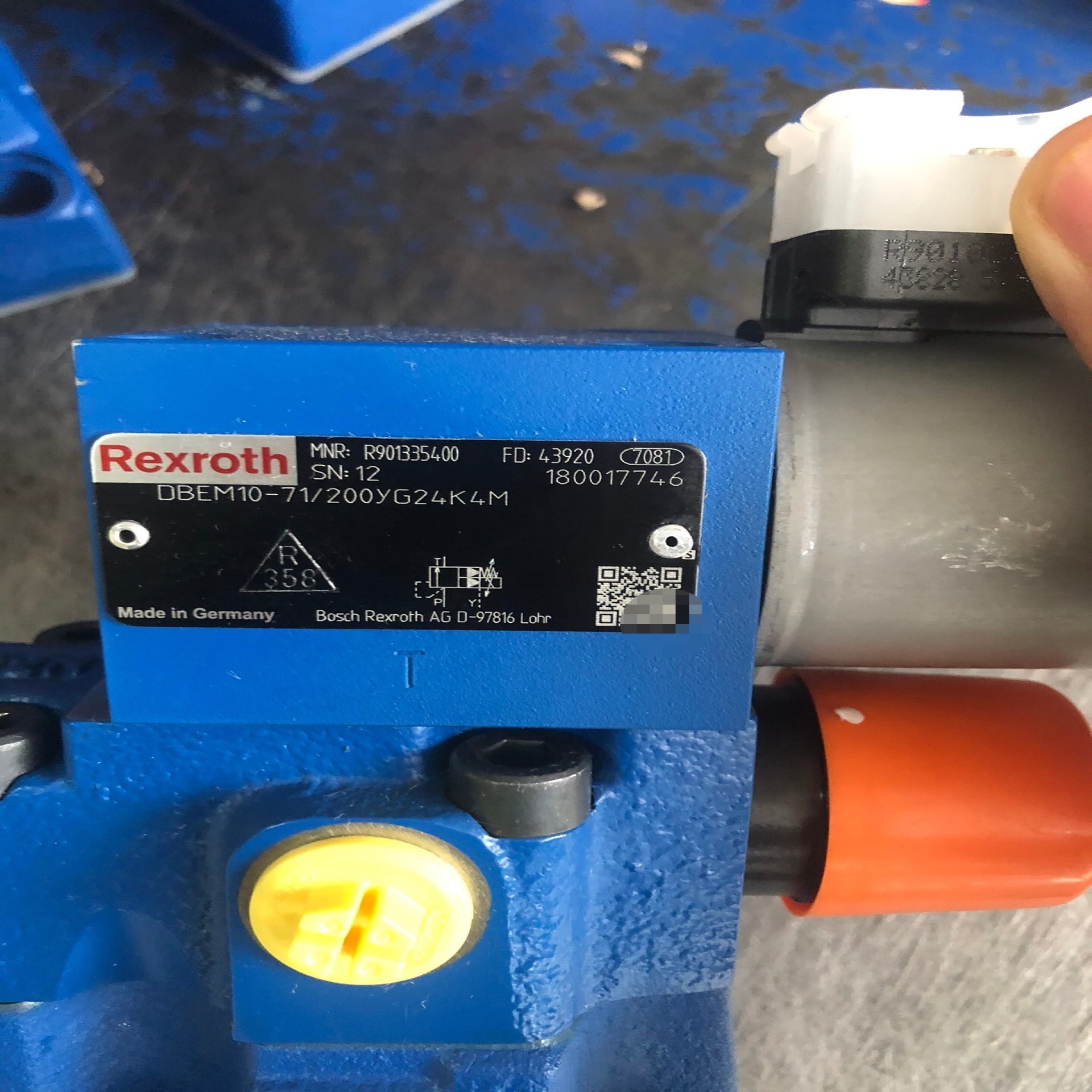 比例溢流阀R901335400 DBEM10-71/200YG24K4M