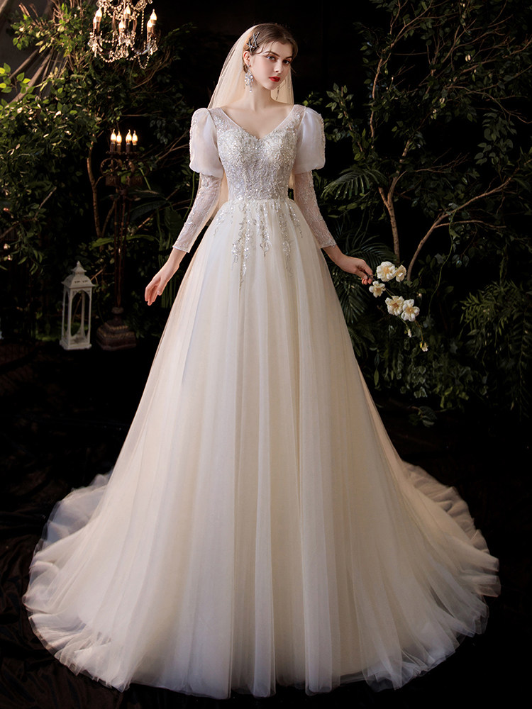 French light wedding dress 2021 new bride forest department dream super fairy small temperament long-sleeved simple autumn and winter models