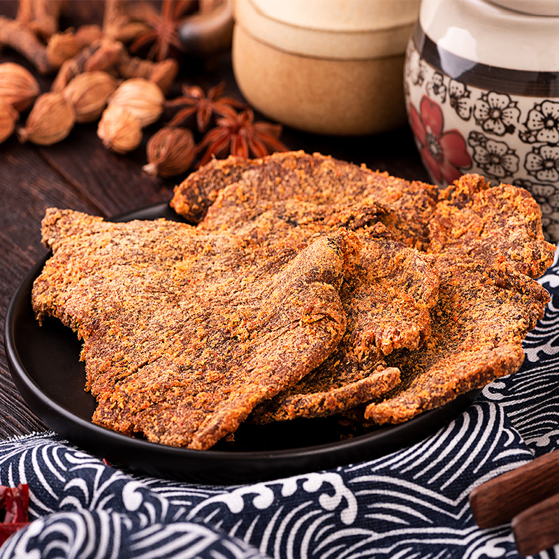三只松鼠牛肉类零食牛肉片牛肉条休闲小吃手撕风干五香味牛肉干