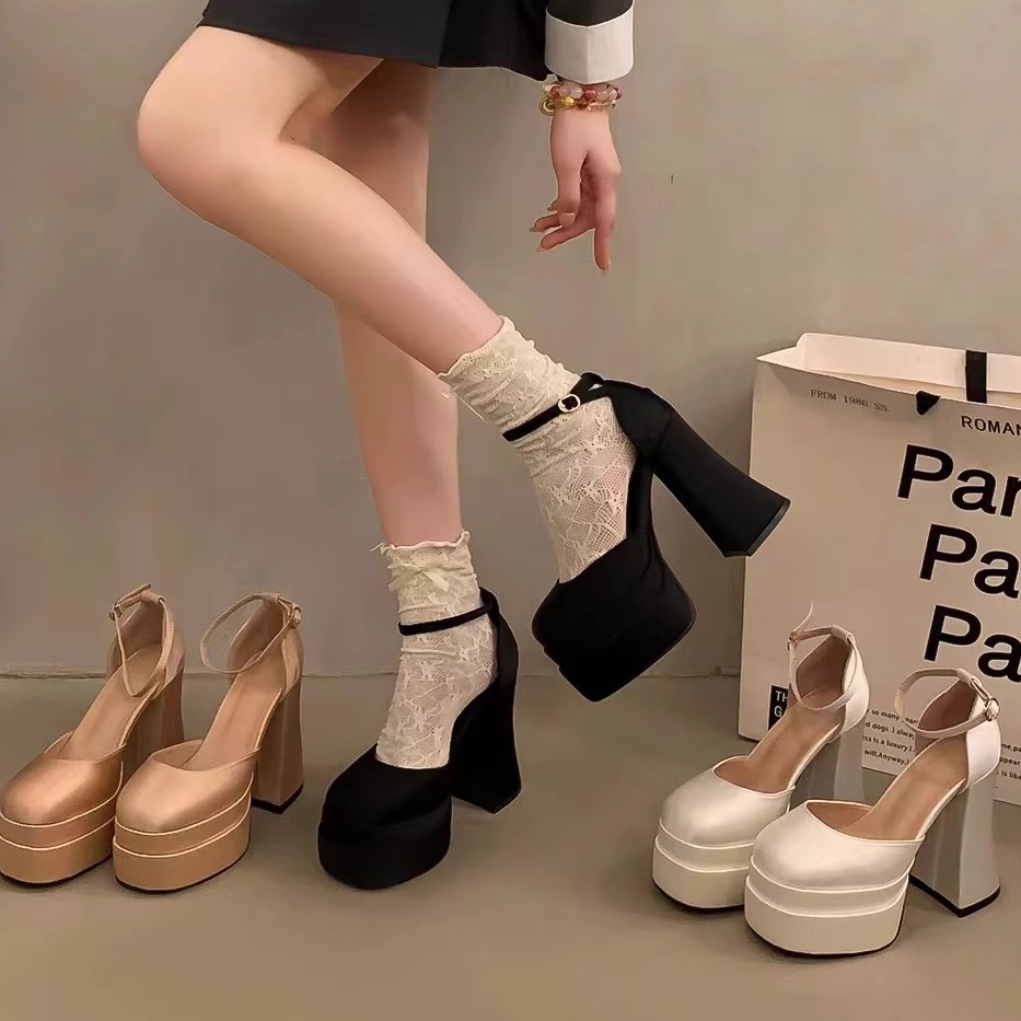 高跟仿水台鞋包头镂空粗跟凉鞋女春夏秋新款女鞋一字扣时装鞋大码