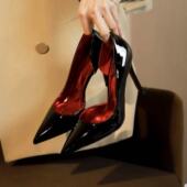 女绝美细跟 水钻尖头侧空性感黑色高跟鞋 2025新款 气质黑色漆皮单鞋