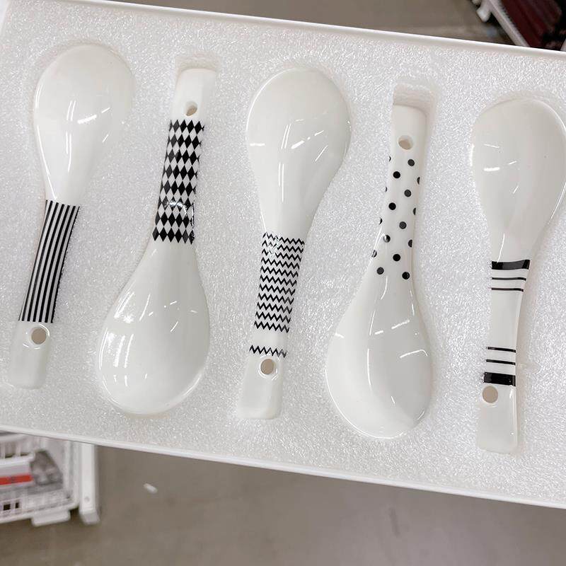 日本进口精工陶瓷勺子家用一人一勺简约黑白小勺调羹喝汤勺礼品