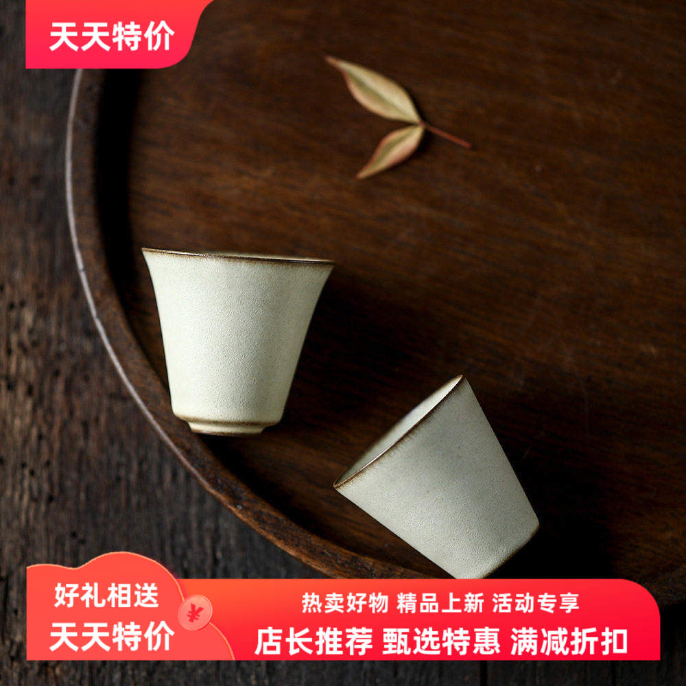 晴先生柴烧粉引小容量一口杯茶杯白酒杯景德镇手工拉胎陶器杯子