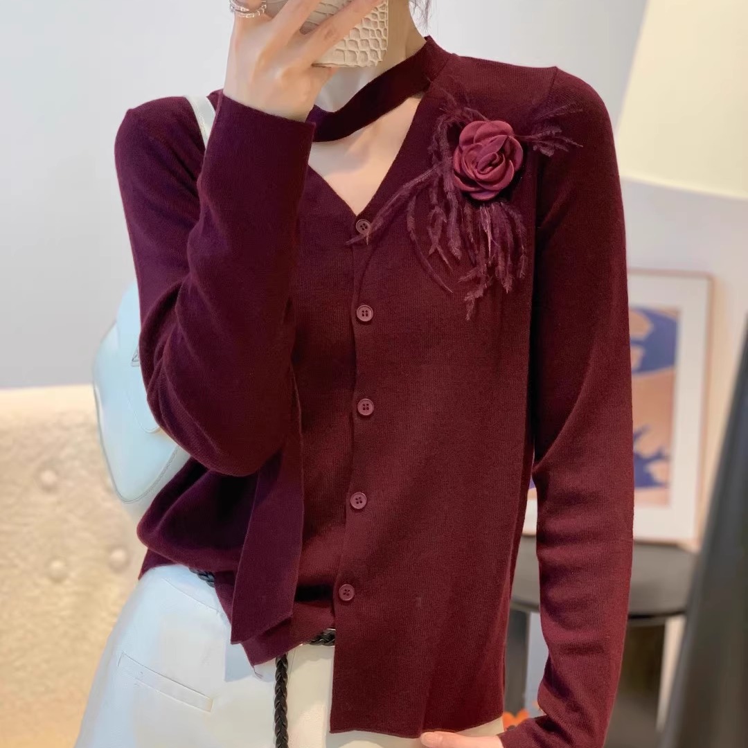 2025秋冬新款别致漂亮设计感超细羊毛针织开衫飘带时尚女人味上衣