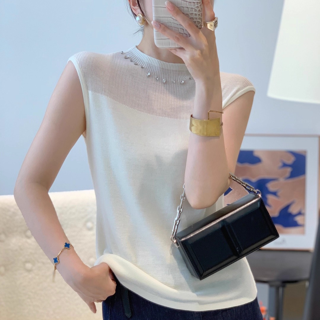 2025早秋季新款高品质纯色无袖漂亮别致钻石装饰细羊毛针织衫女潮