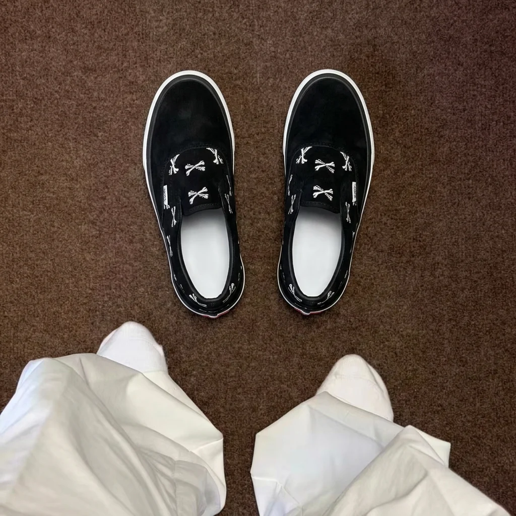 余文乐同款wtaps联名era骨头刺绣黑色翻毛皮休闲鞋日系复古滑板鞋