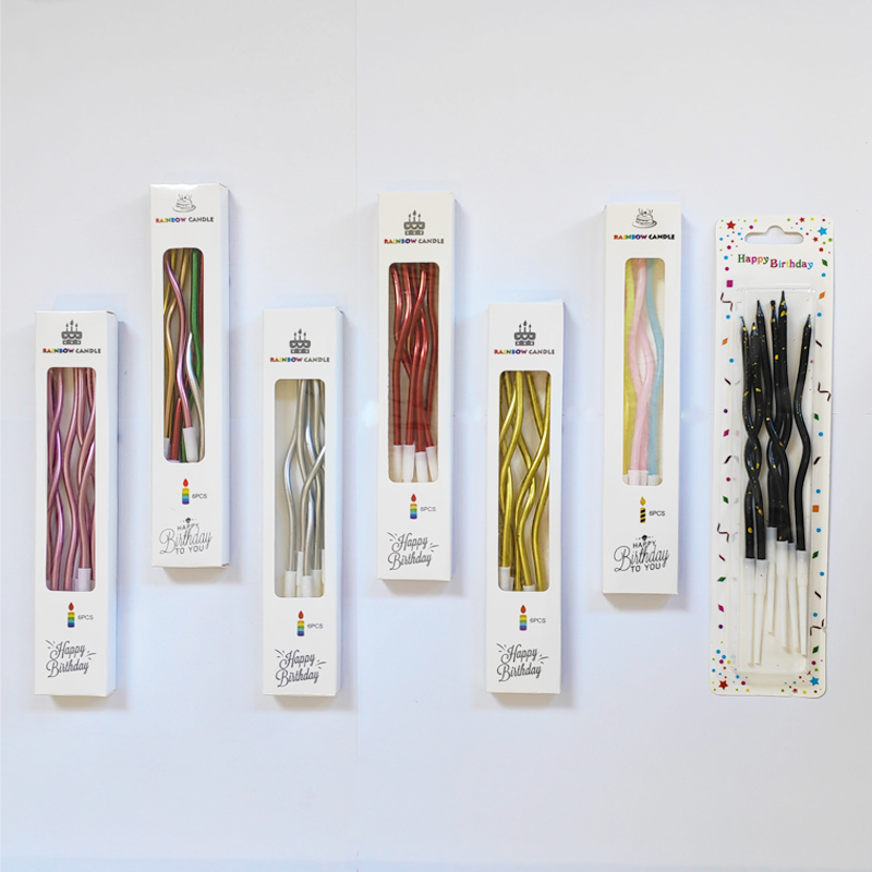 单只普通五彩色弯曲螺旋状蜡烛