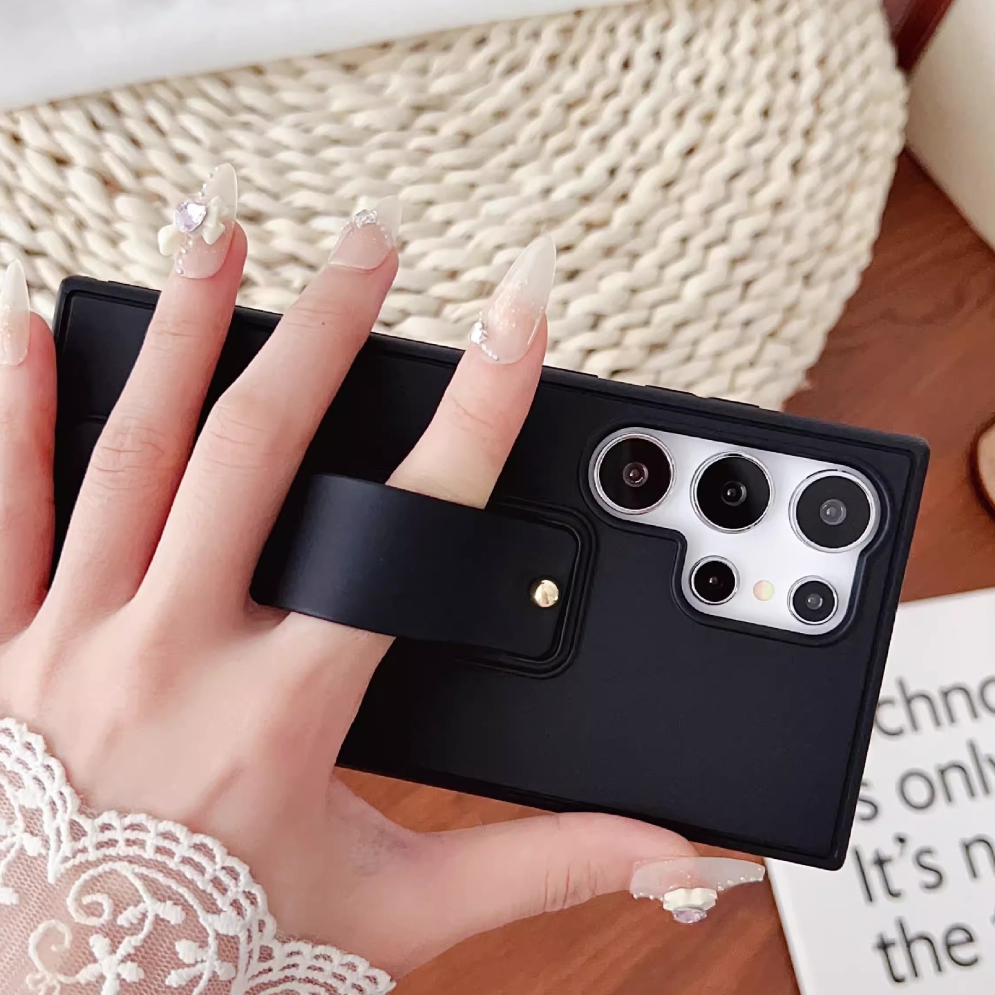 简约纯色适用三星s24ultra手机壳s23u腕带支架s22p硅胶保护套s22u