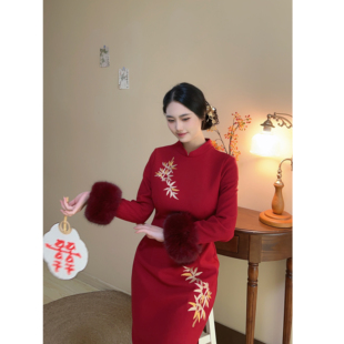 胖mm新中式 加绒加厚大码 国风刺绣红色旗袍连衣裙女订婚 自制款