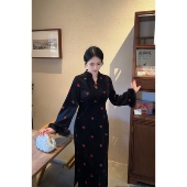 胖mm连衣裙冬 樱桃 黑色毛袖 自制款 大码 原创设计刺绣气质新中式