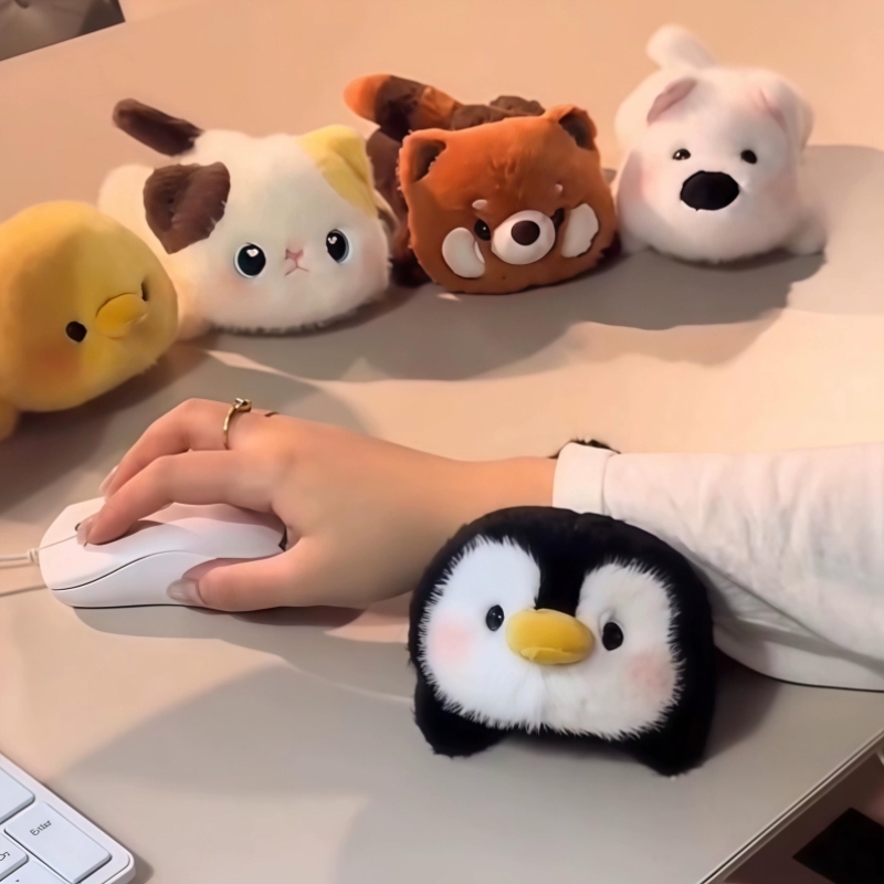 鼠标垫护腕女生卡通毛绒公仔桌面手腕垫高颜值办公室电脑键盘手托