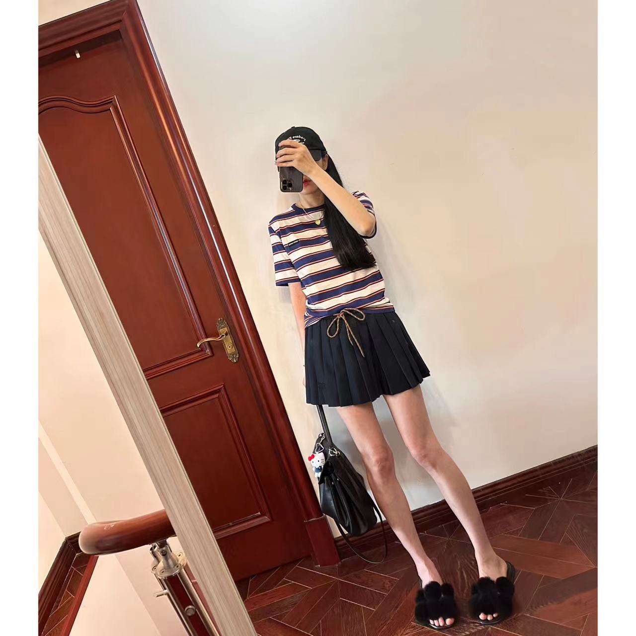 蓝白条纹棉质圆领短袖T恤学院风