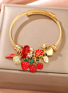 现货批发 DIY镀金女款 草莓樱桃花朵多吊饰 搭配红色宝石元素手链