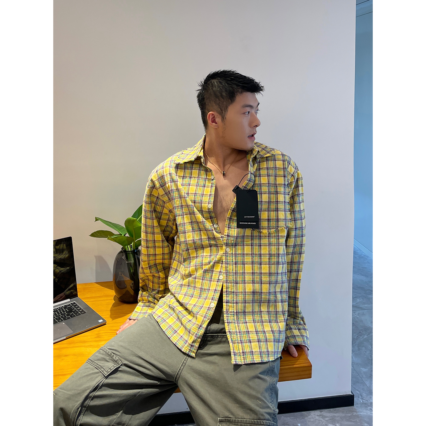 街头随性100%纯棉口袋领口磨破烂边设计宽松衬衫