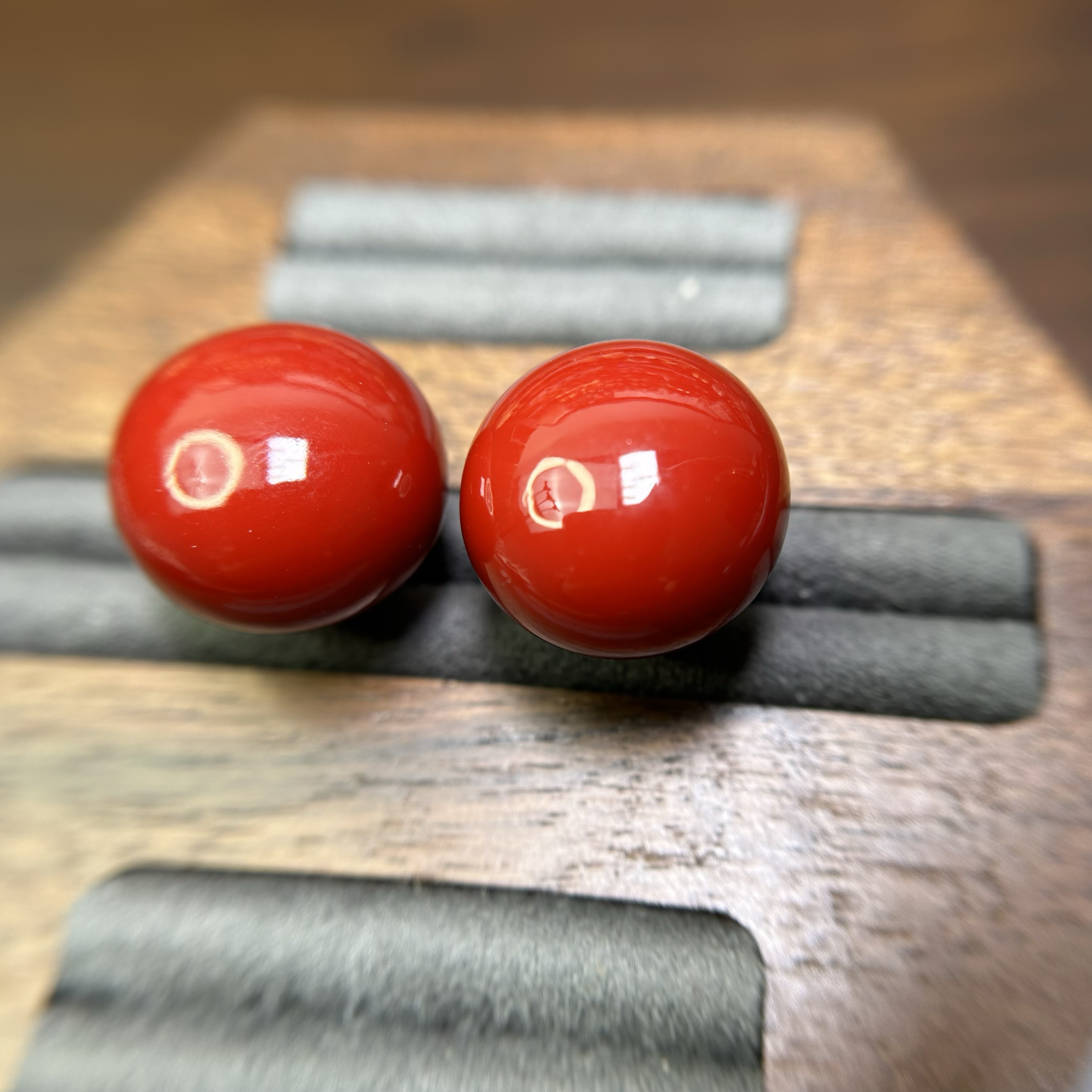 秋冬红色耳钉女复古港风气质高级感耳环轻奢养耳洞耳饰女20mm