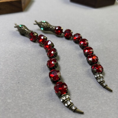 中古夸张复古做旧灵蛇耳环大气优雅气质红色蟒蛇长款耳环