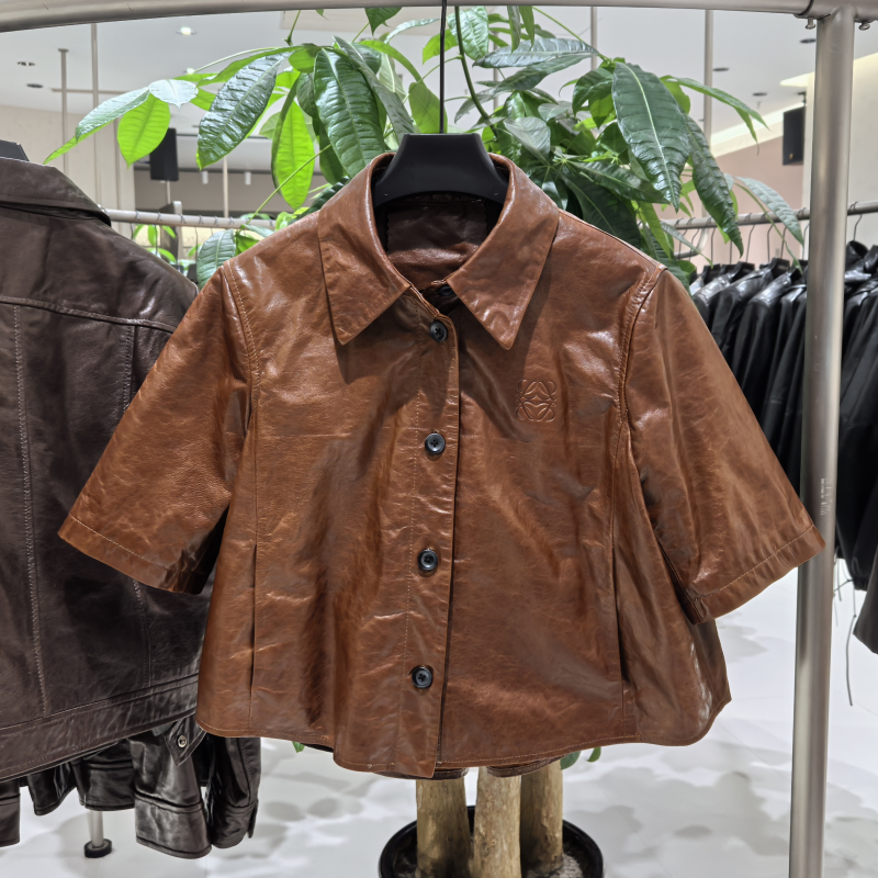真皮皮衣女绵羊皮中袖衬衣2025秋季新款短款休闲宽松娃娃服减龄