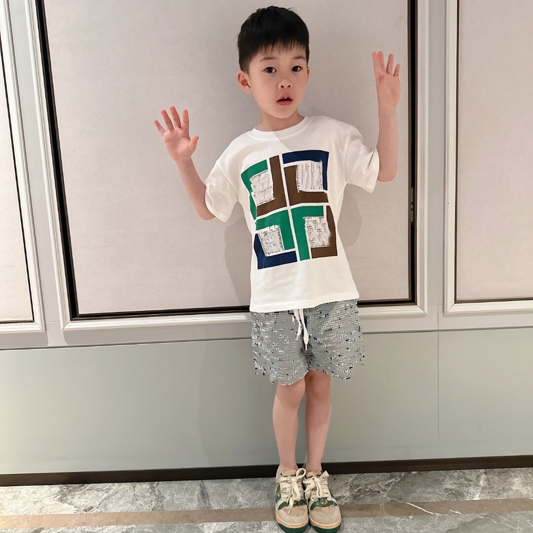 经典个性字母印花短袖T恤纯棉男女童透气休闲圆领套头上衣24个月