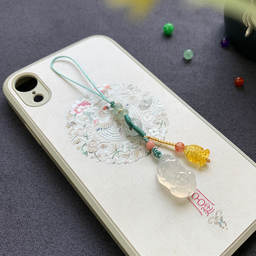 玉髓招财貔貅知足常乐手机链挂件