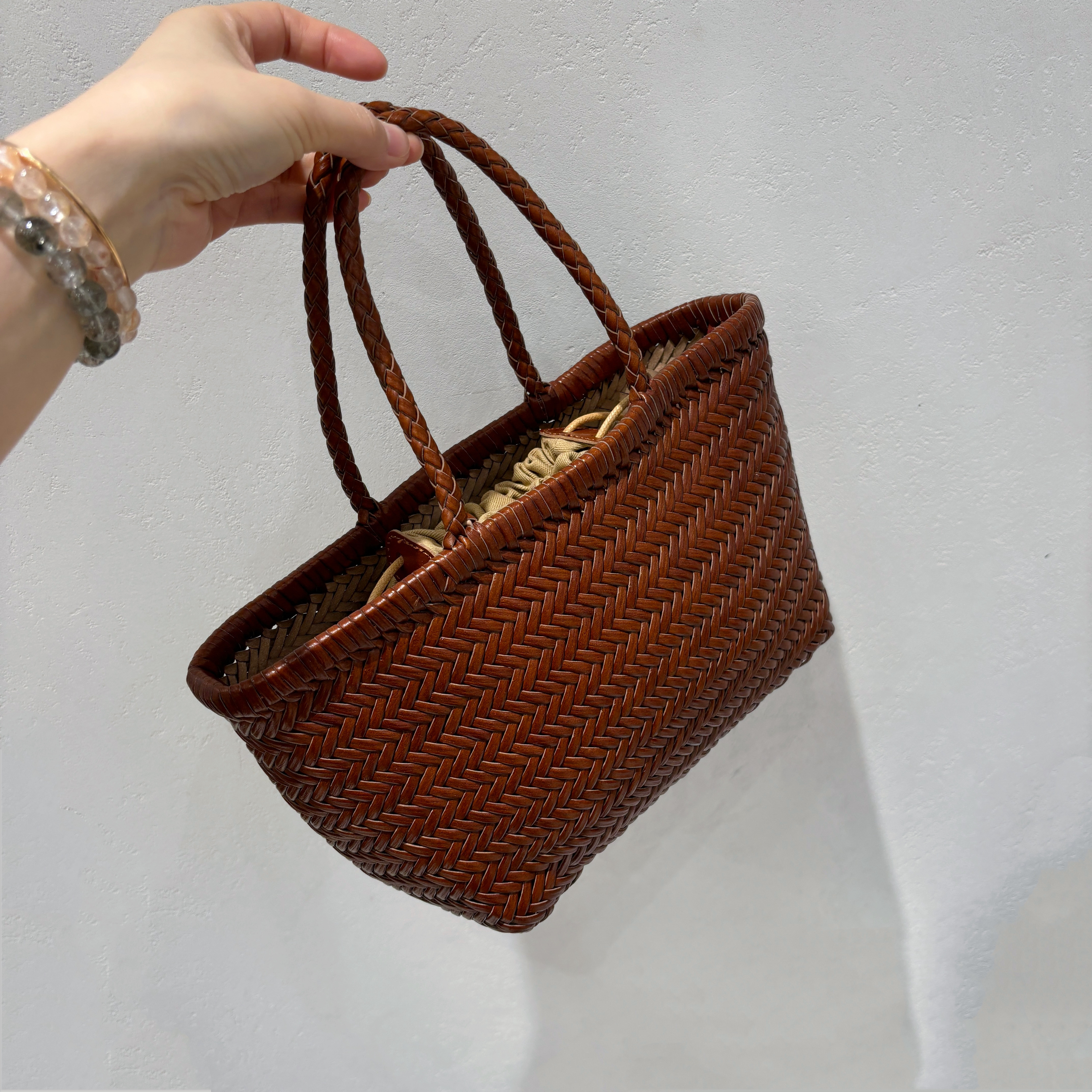 手工编织包2026新款轻奢法式真皮牛皮菜篮子包手拎包斜挎包托特包