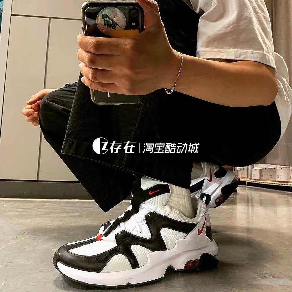 NIKE男女粉白气垫休闲老爹鞋