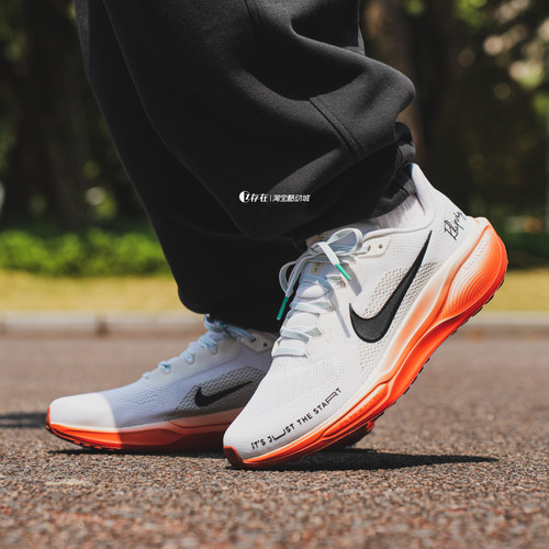 网面休闲减震运动跑鞋