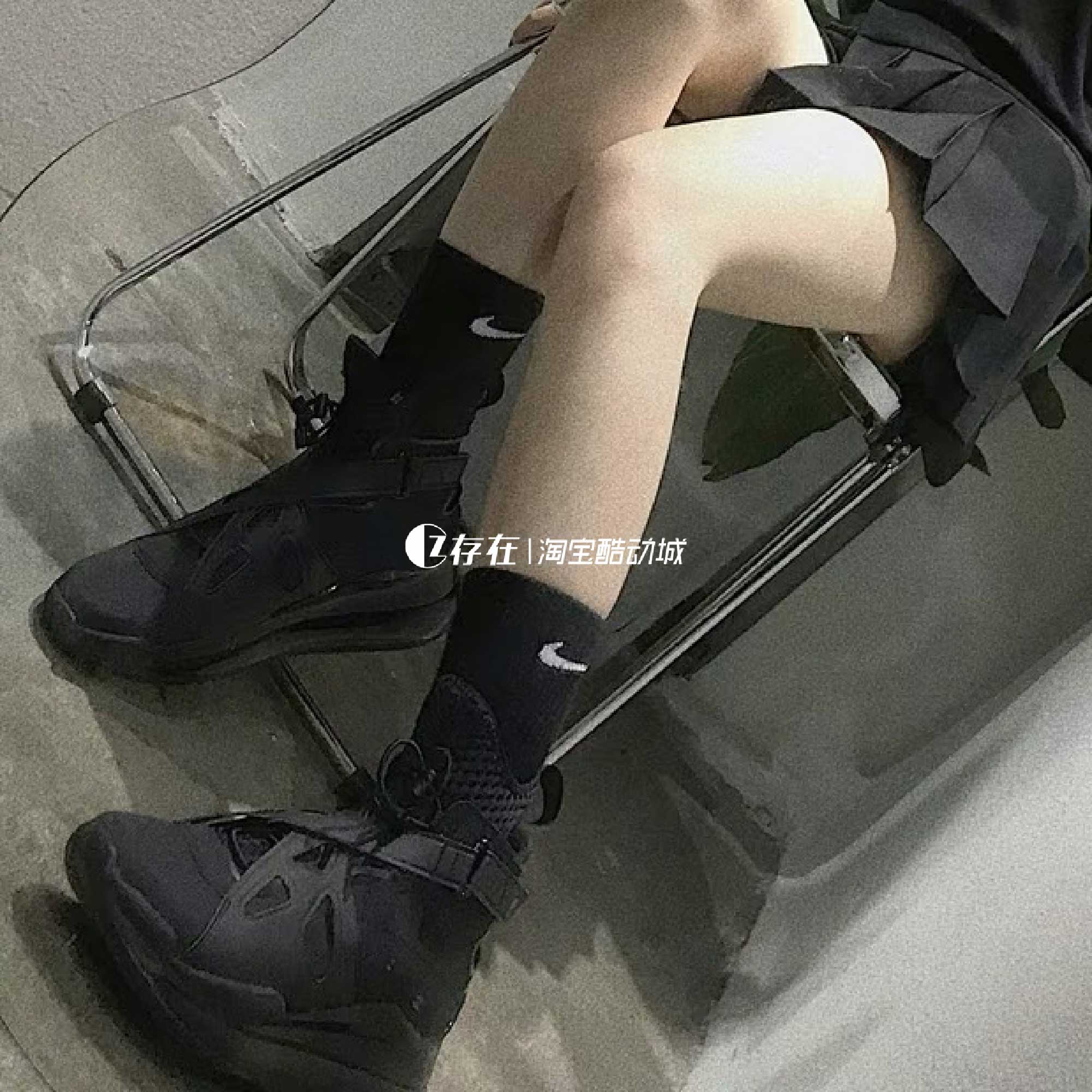 Nike/耐克720大气垫女子运动鞋