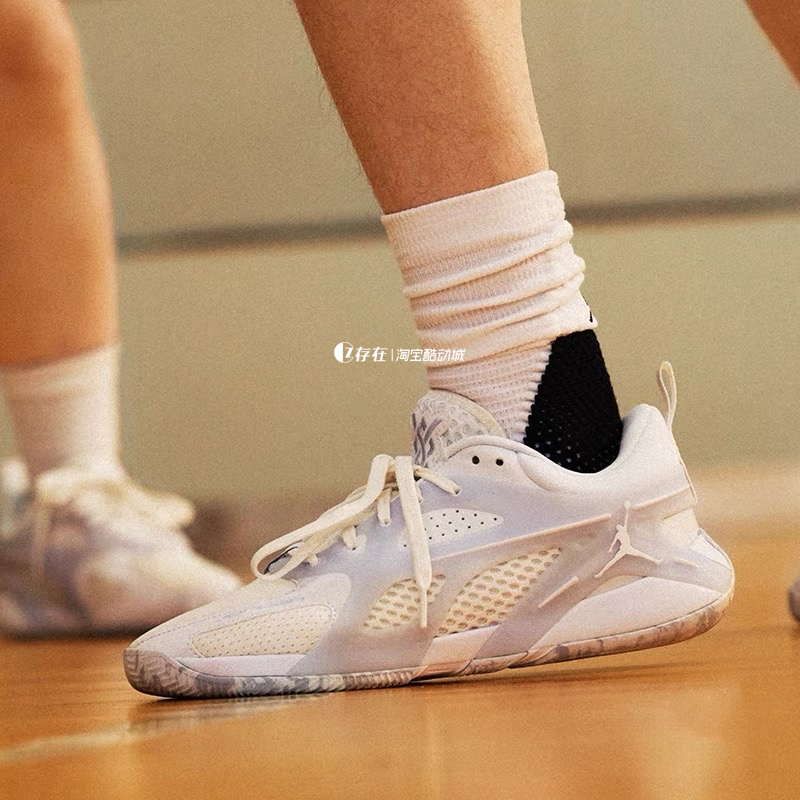 Jordan Heir 夏季低帮白色透气运动复古百搭篮球鞋 HV4059-101