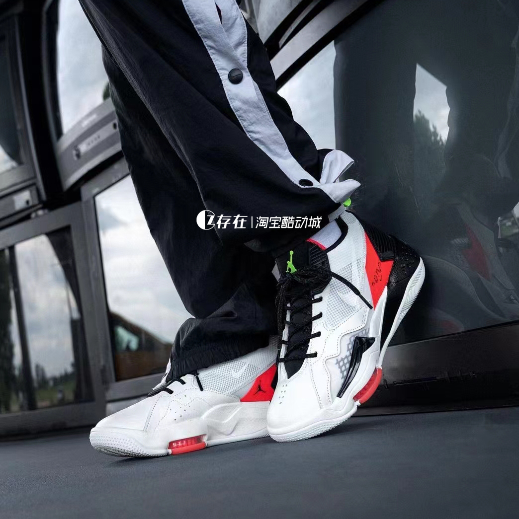 JORDAN透气休闲缓震篮球鞋
