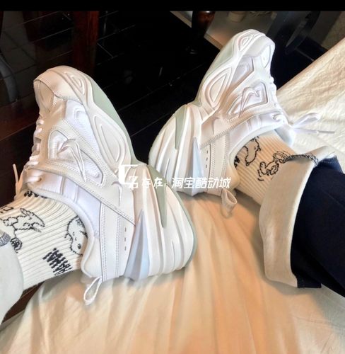 Nike复古M2K走秀老爹鞋