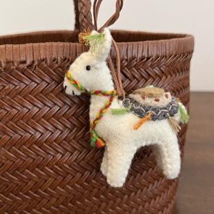 尼泊尔手工羊毛毡可爱小马驹包包挂件情侣钥匙扣小玩偶汽车挂饰