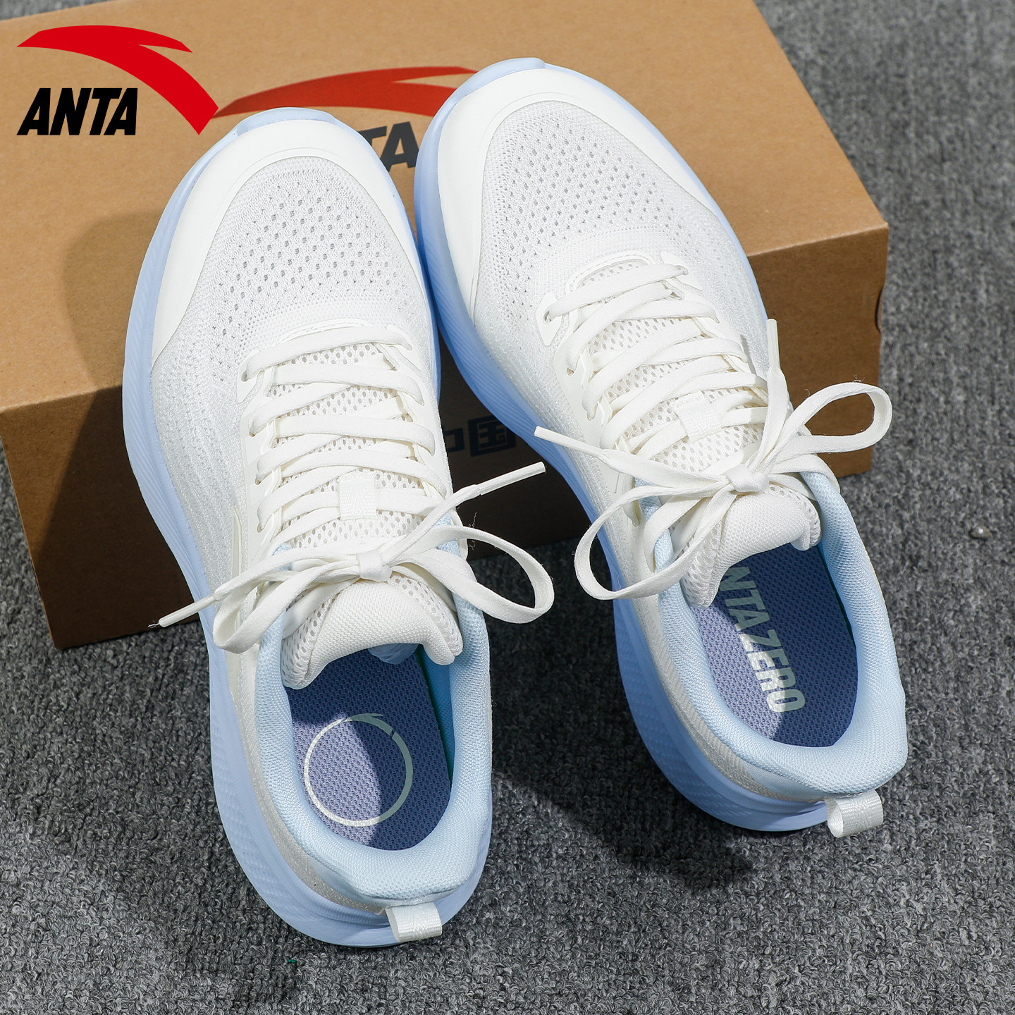 安踏轻盈跑步鞋女鞋网面透气休闲通勤2026春季新款学生蓝色运动鞋