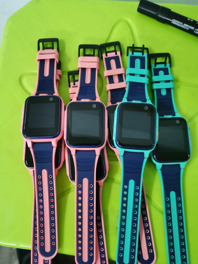 360儿童电话手表s1全网通4g学生定位智能手表电话视频通话gps定位