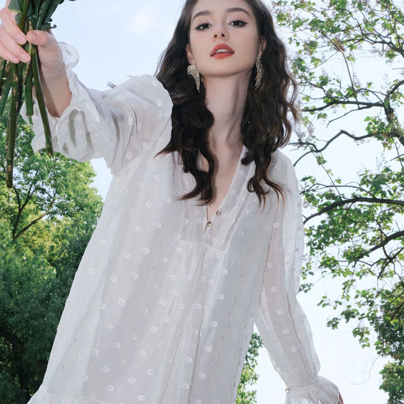 设计师品牌 ELLIGIOI白色花朵V领长袖连衣裙 23春夏新法式气质