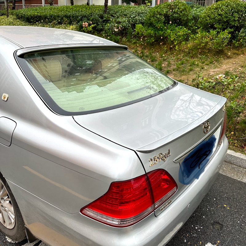 适用于2005-2009款丰田皇冠顶翼