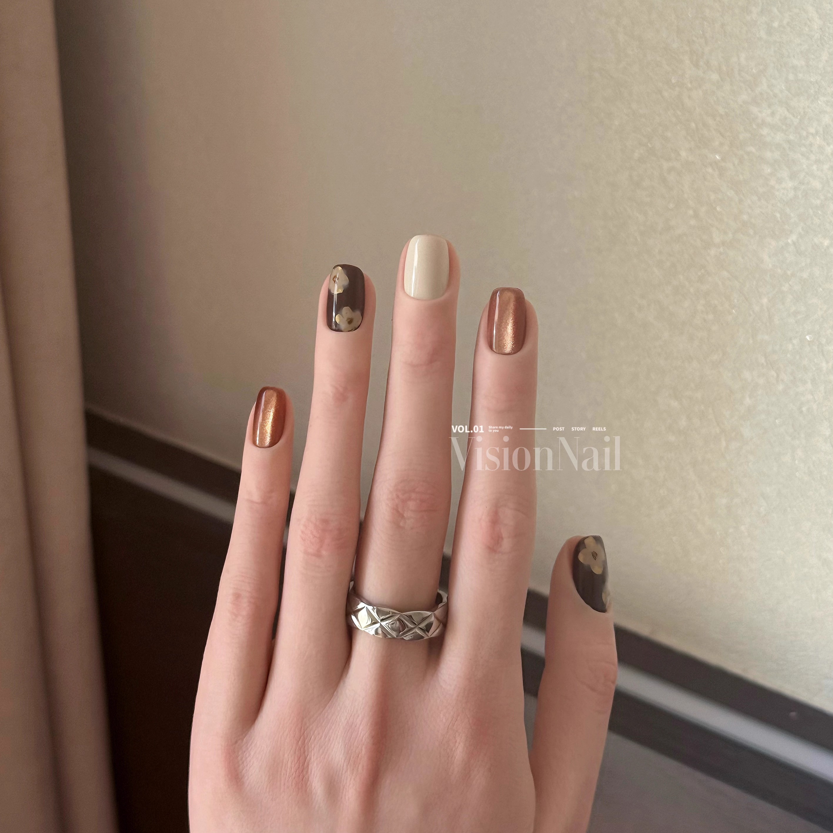 VISION老钱风秋日猫眼穿戴甲