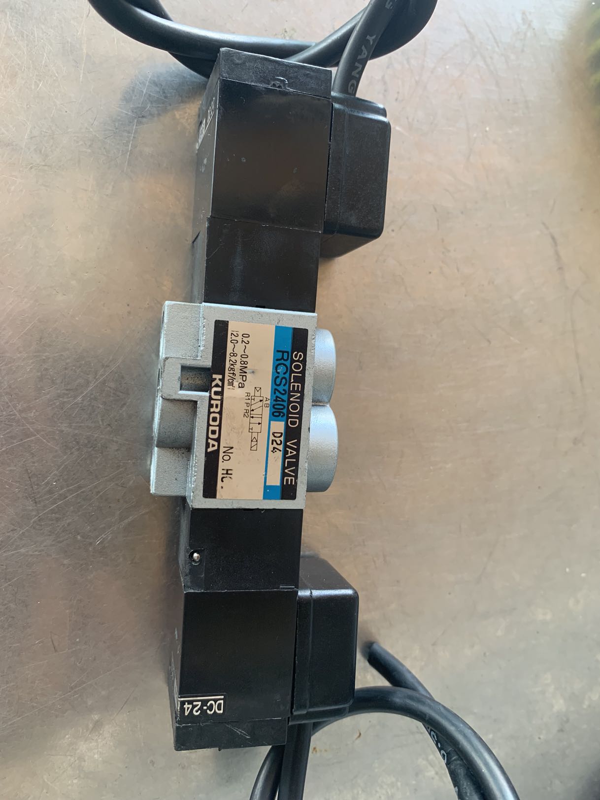 KURODA RCS2406 电磁阀 电压24伏 原装进口 9新拆机 包好