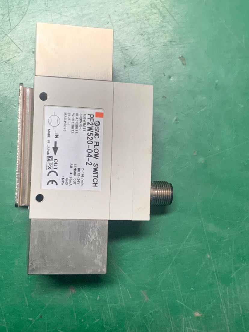 Smc PF2W520-04-2 -1 液体流量计 带模拟输出 9新