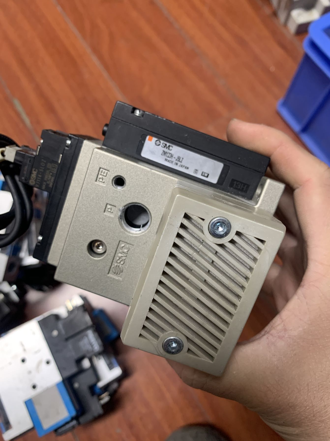 SMC ZM133H-J5LZ ZM103H/073H/053H-5LZ 真空发生器 集装式 9新