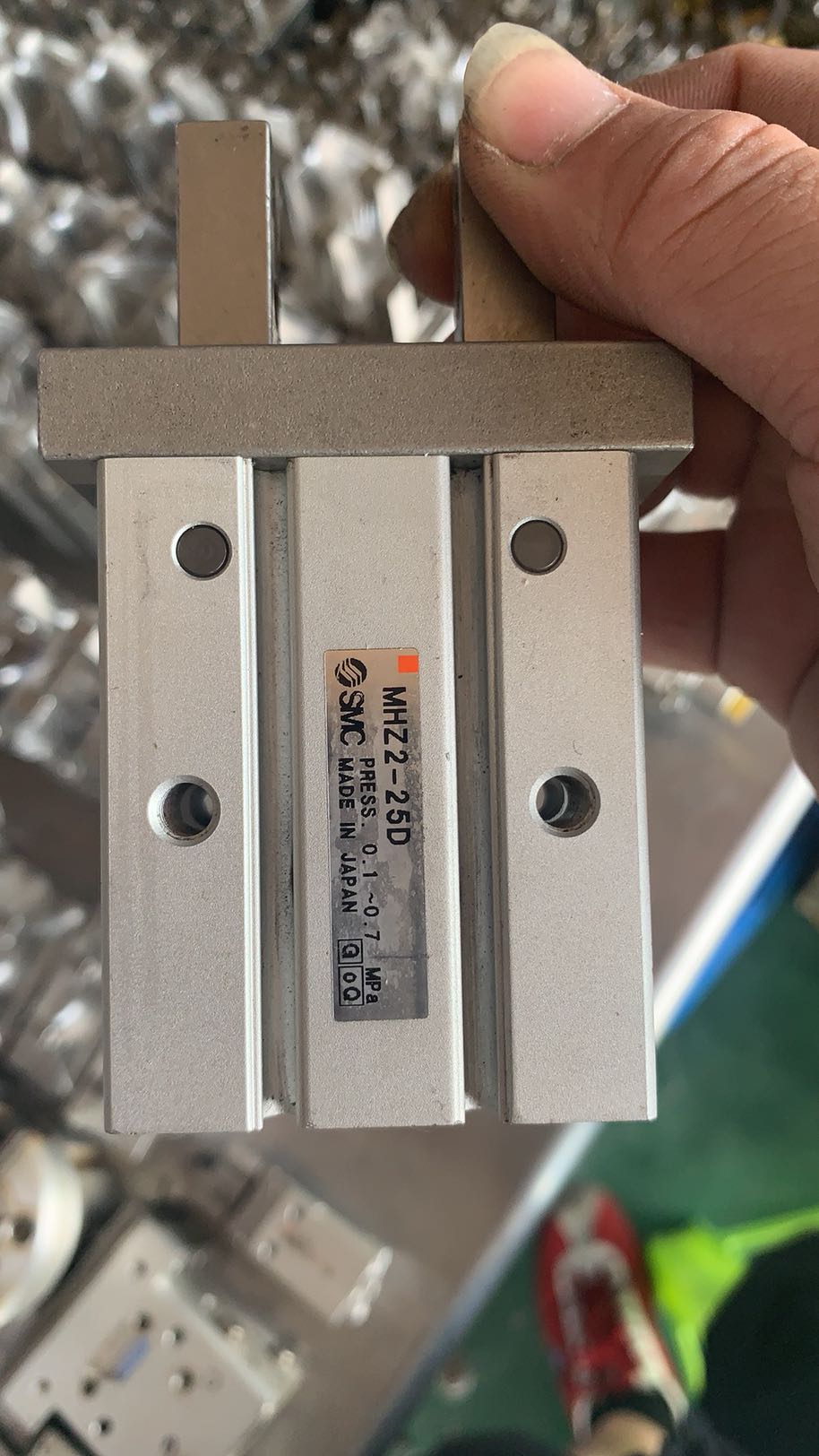 Smc MHZ2-25D 手指气缸 原装正品 拆机 成色新 性能包好