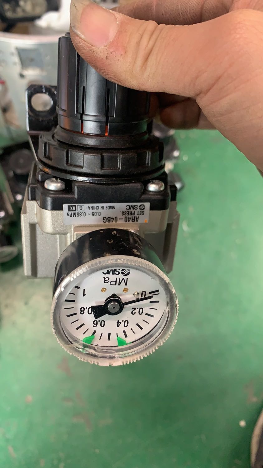 SMC. AR40-04BG 调压阀 原装正品 配表配支架