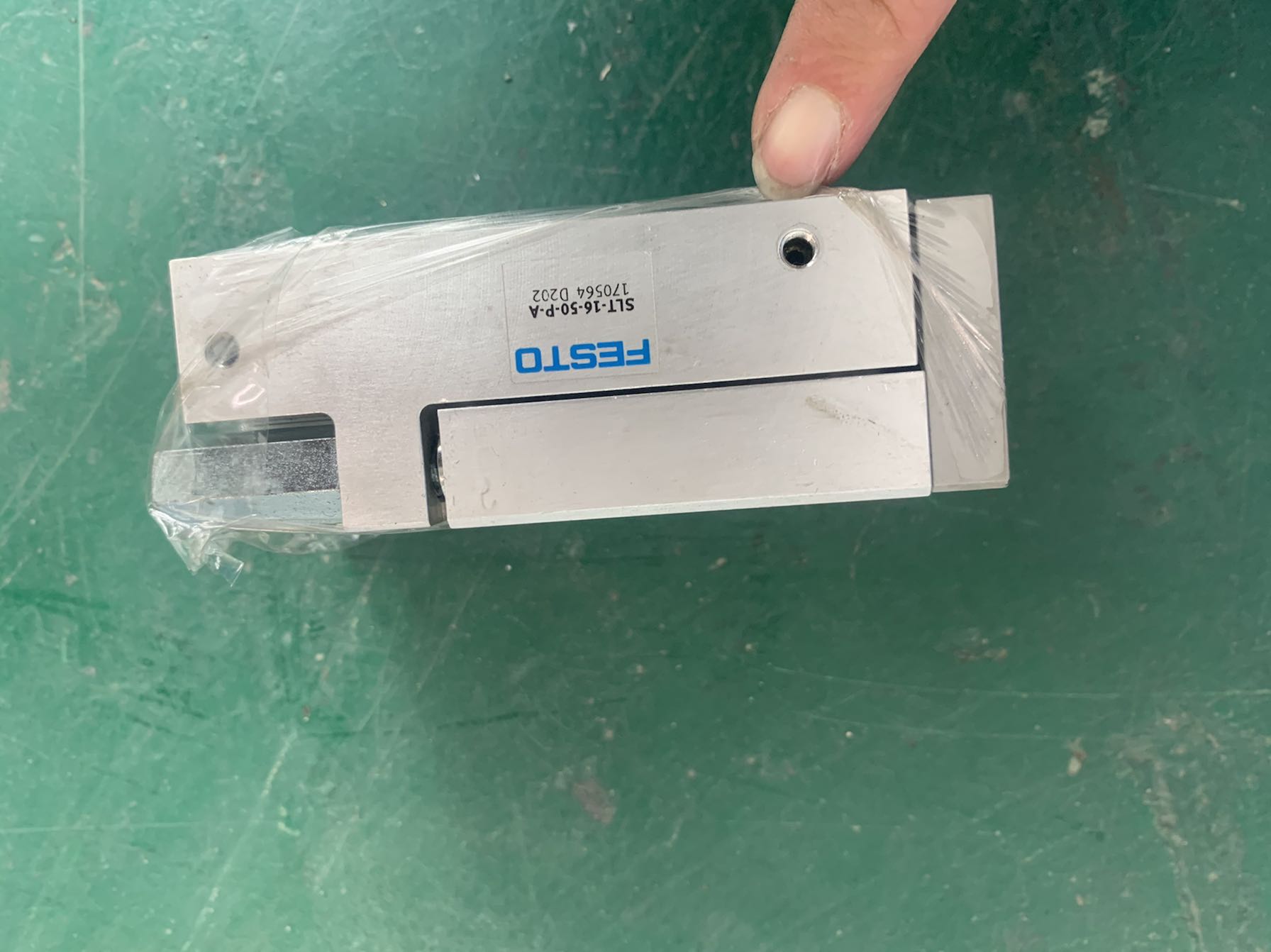 FESTO SLT-16-50-P-A 滑台气缸10/20/30/50/80/100/125/150 9新